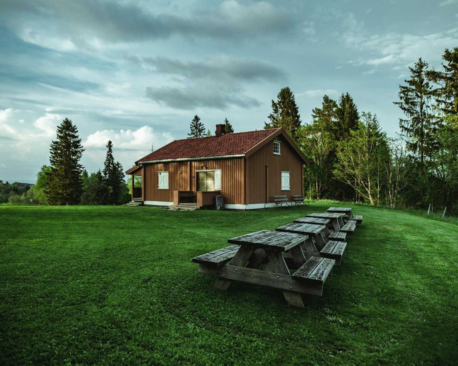 940 Lawns provides comprehensive monthly lawn maintenance services designed to keep your yard looking its best.